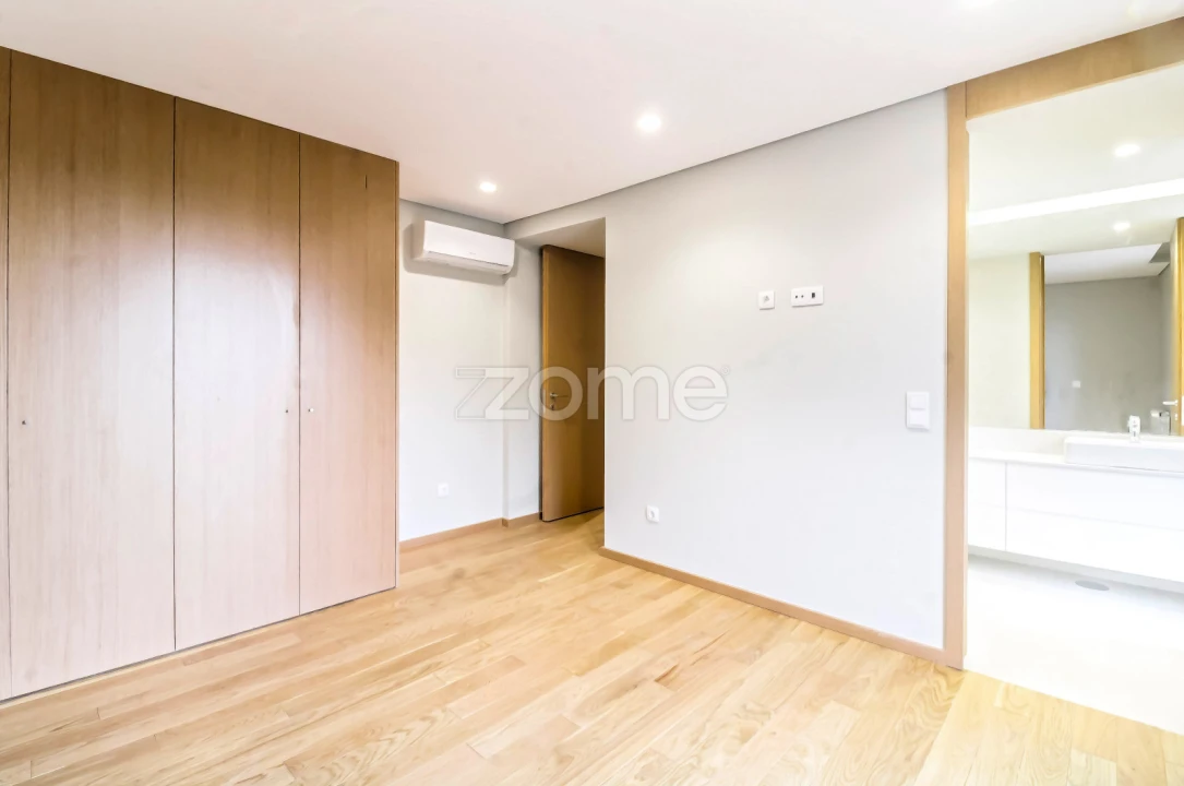 Apartamento T2 para Arrendamento em Paranhos Foto 20