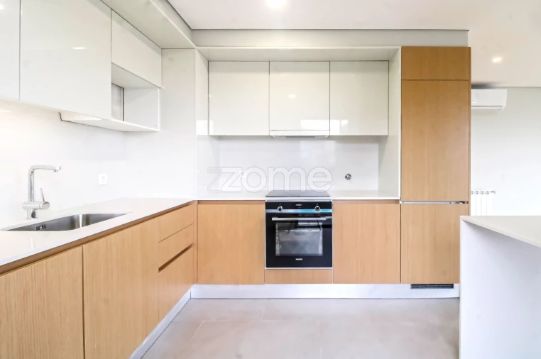 Apartamento T2 para Arrendamento em Paranhos Foto 13