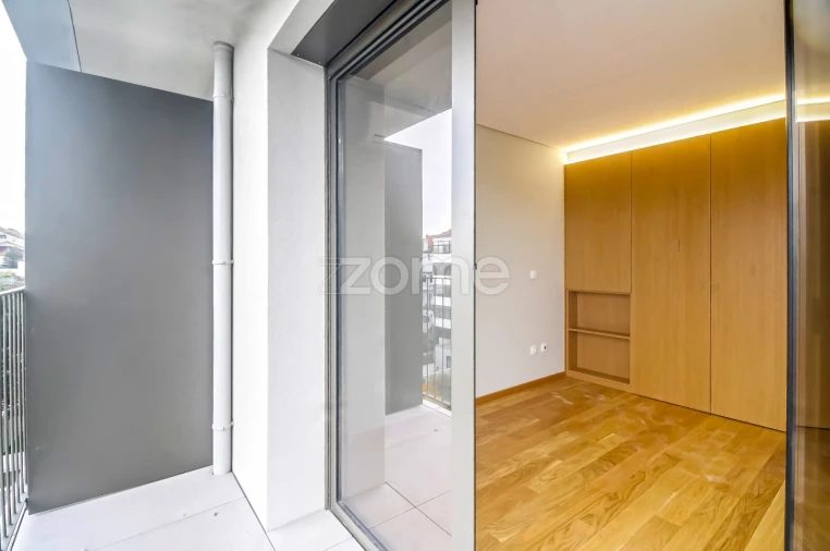 Apartamento T2 para Arrendamento em Paranhos Foto 27