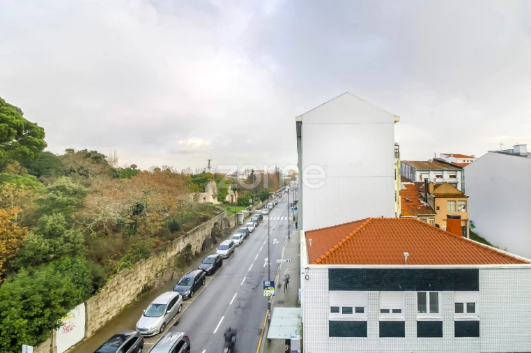 Apartamento T2 para Arrendamento em Paranhos Foto 22