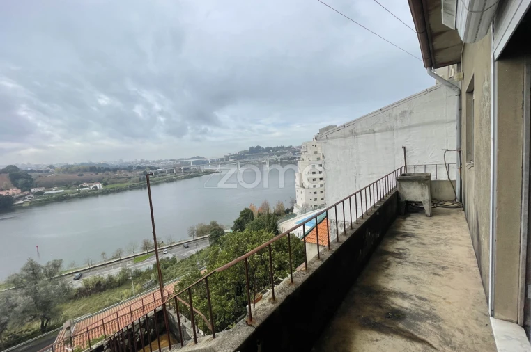 Moradia T6 para Venda em Gondomar (São Cosme), Valbom e Jovim Foto 16