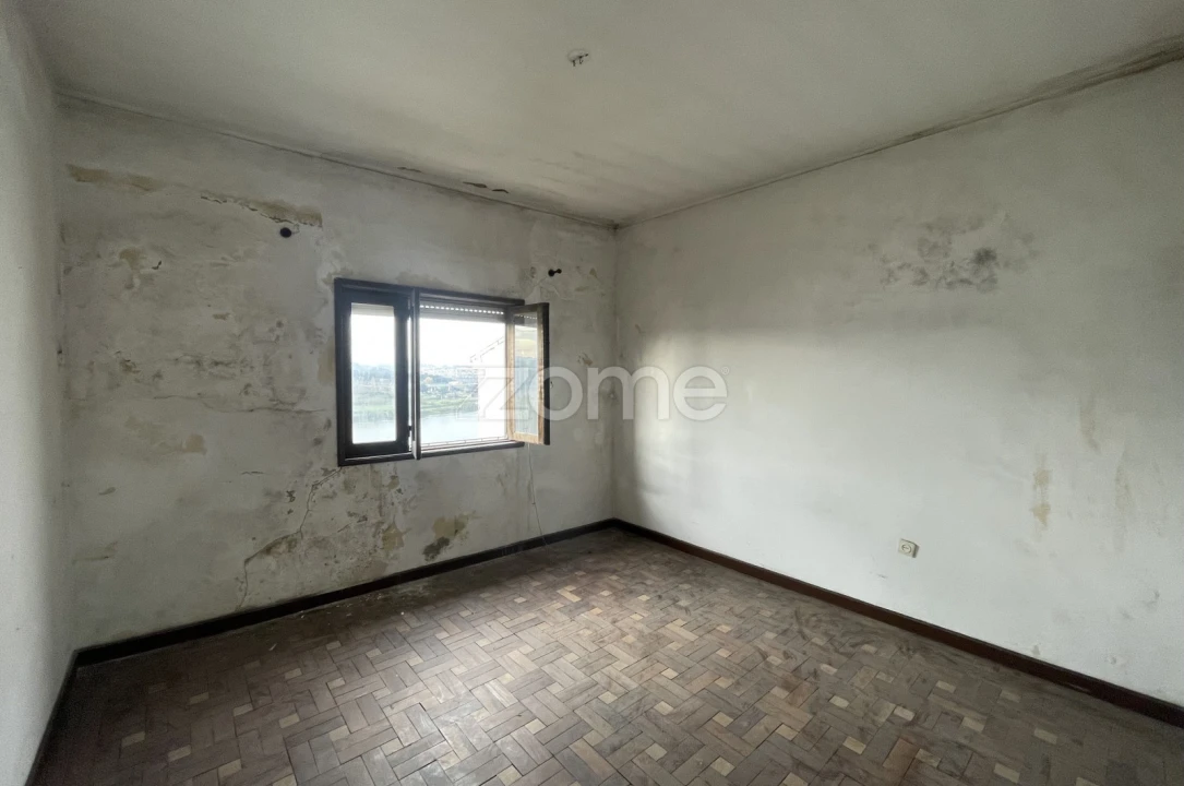 Moradia T6 para Venda em Gondomar (São Cosme), Valbom e Jovim Foto 12