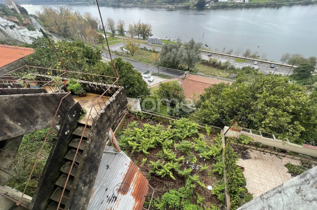 Moradia T6 para Venda em Gondomar (São Cosme), Valbom e Jovim Foto 18