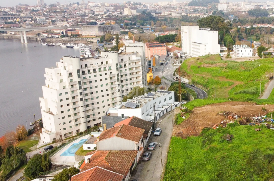 Moradia T6 para Venda em Gondomar (São Cosme), Valbom e Jovim Foto 7