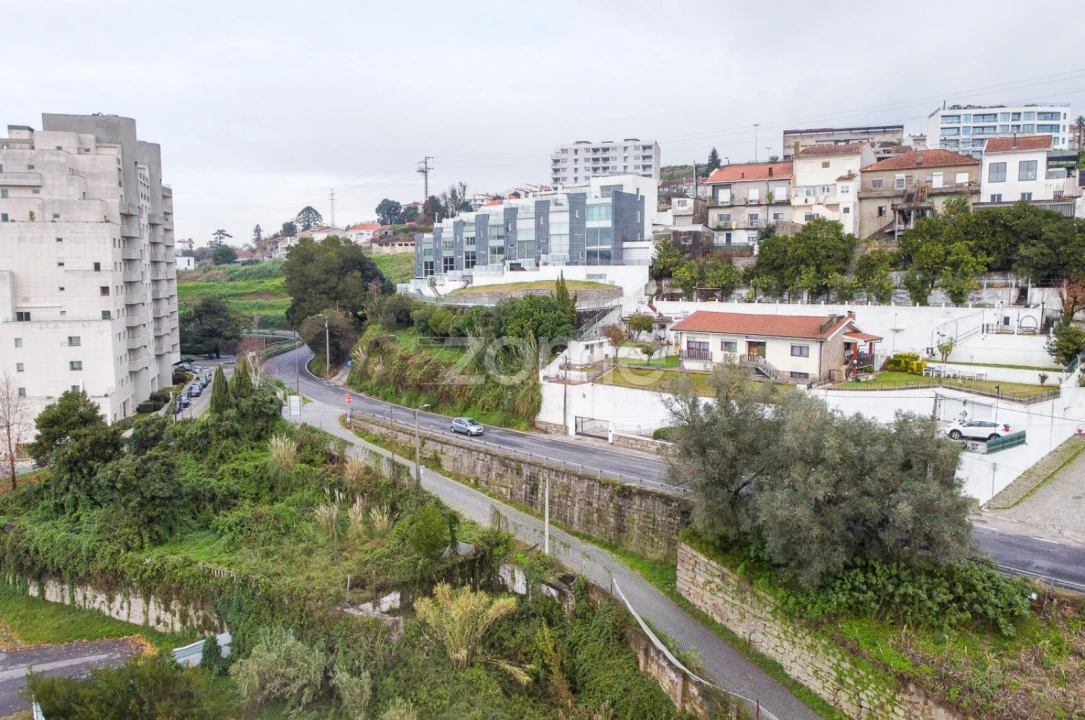 Moradia T6 para Venda em Gondomar (São Cosme), Valbom e Jovim Foto 9