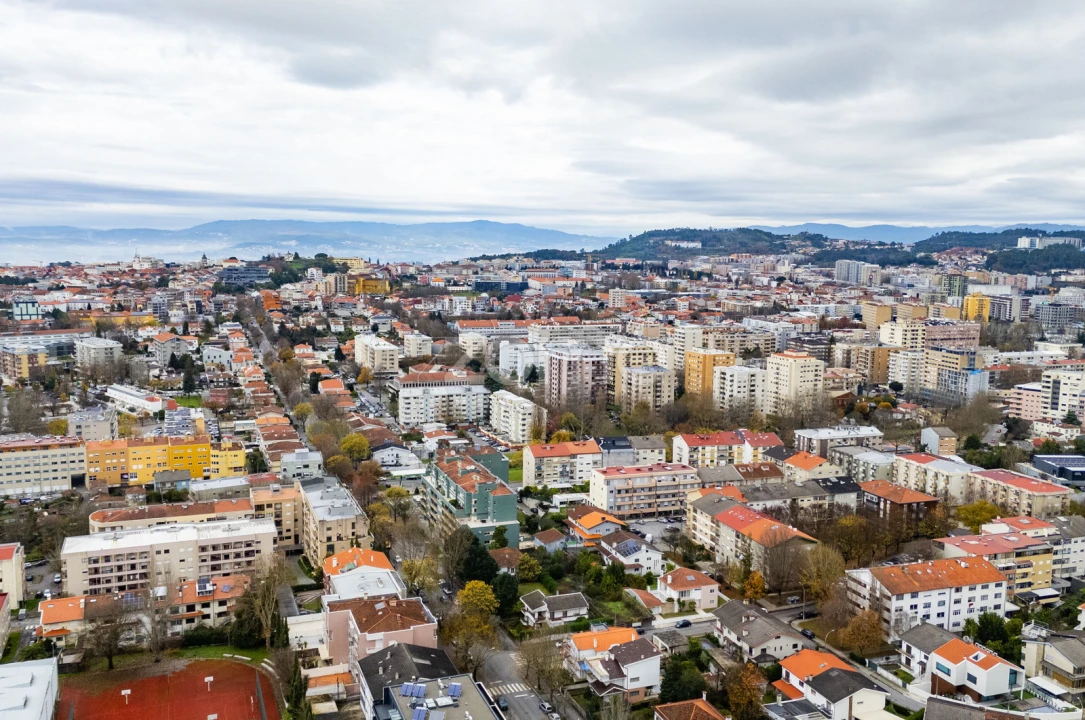 Terreno para Venda em Braga (São José de São Lázaro e São João do Souto) Foto 3