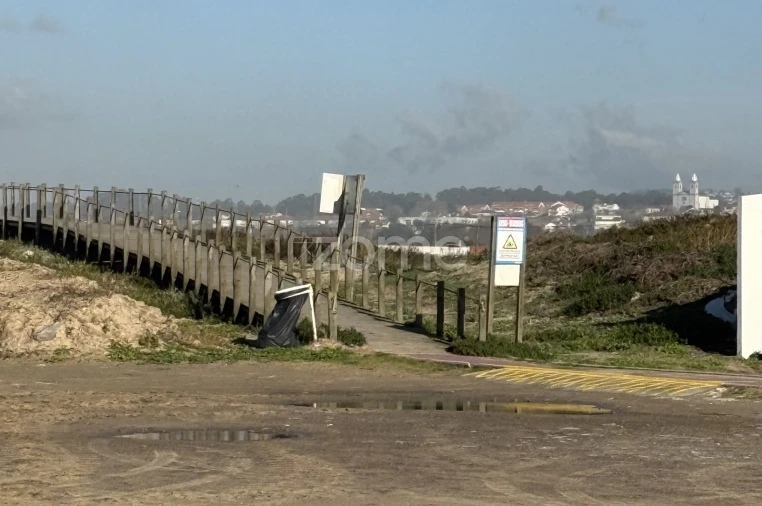 Terreno para Venda em Paramos Foto 11