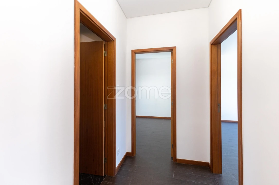 Apartamento T3 para Arrendamento em Ramalde Foto 26