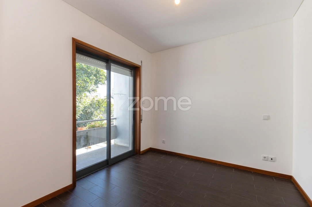 Apartamento T3 para Arrendamento em Ramalde Foto 27