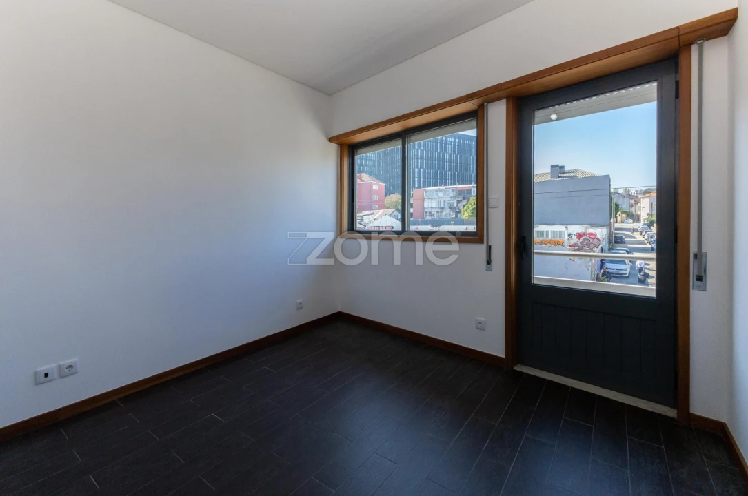 Apartamento T3 para Arrendamento em Ramalde Foto 33
