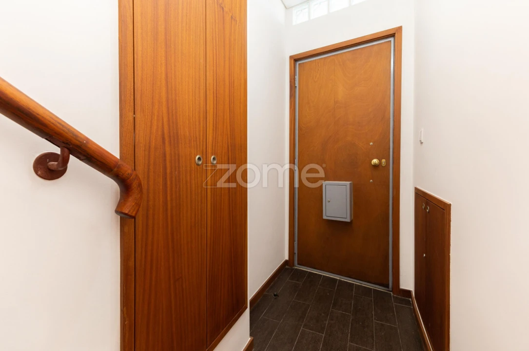 Apartamento T3 para Arrendamento em Ramalde Foto 6