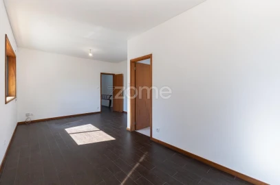 Apartamento T3 para Arrendamento em Ramalde