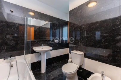 Apartamento T3 para Arrendamento em Ramalde