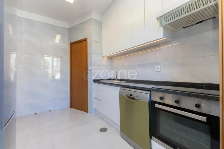 Apartamento T3 para Arrendamento em Ramalde Foto 14