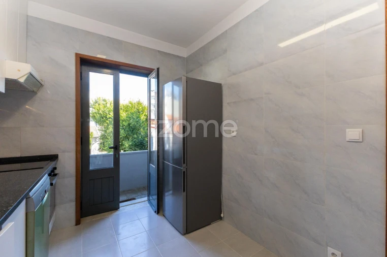 Apartamento T3 para Arrendamento em Ramalde Foto 15