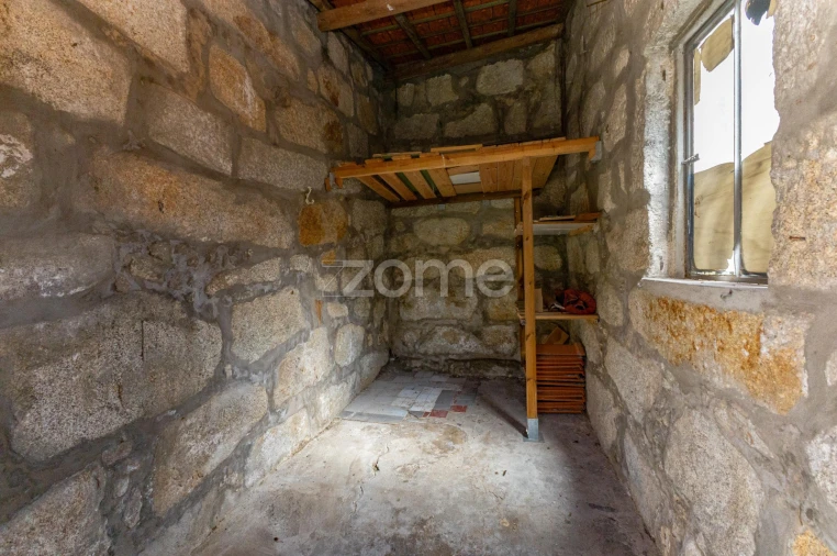Apartamento T3 para Arrendamento em Ramalde Foto 24