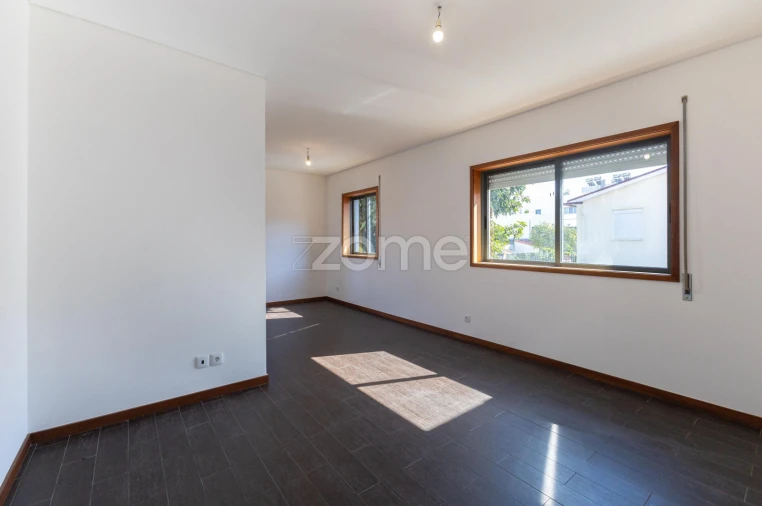 Apartamento T3 para Arrendamento em Ramalde Foto 8