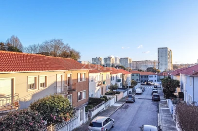 Moradia T3 para Venda em Aldoar, Foz do Douro e Nevogilde