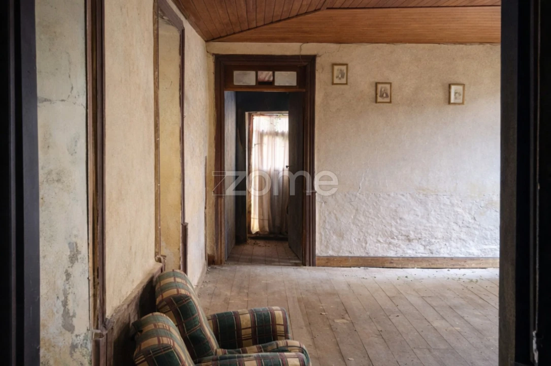 Moradia T5 para Venda em Freigil e Miomães Foto 1