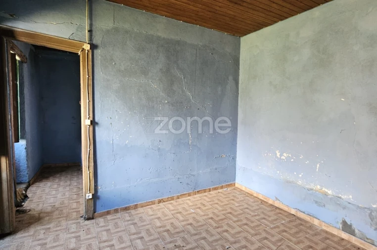 Moradia T5 para Venda em Freigil e Miomães Foto 19