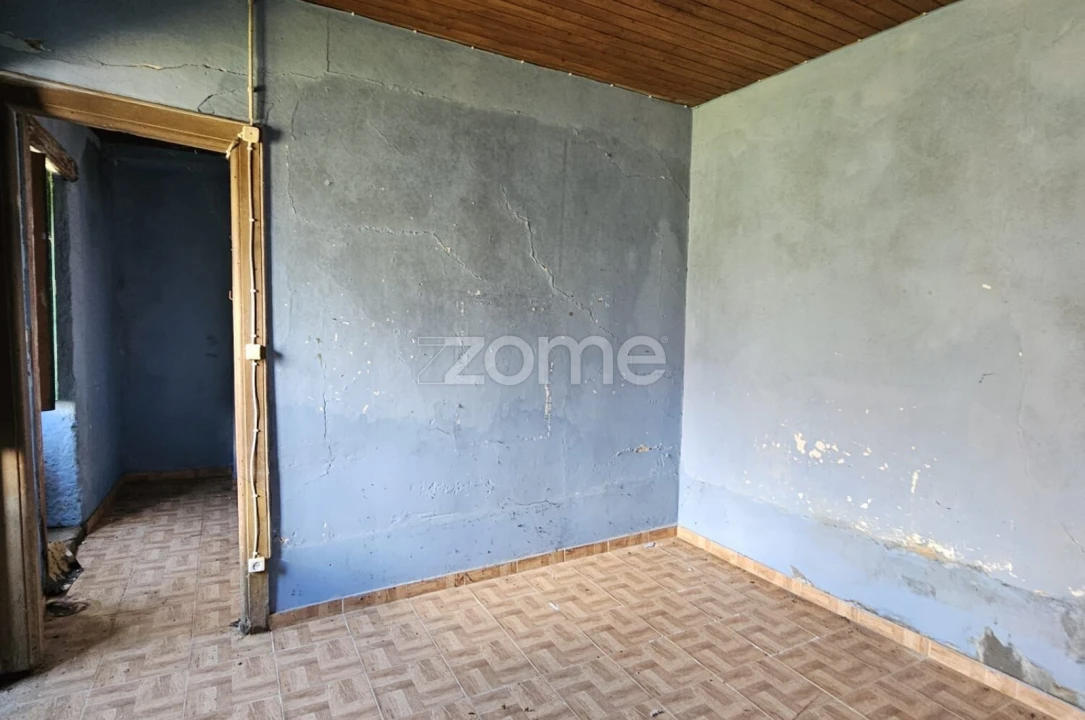 Moradia T5 para Venda em Freigil e Miomães Foto 19