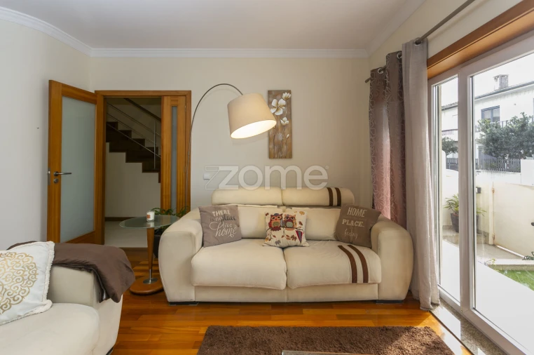 Moradia T4 para Venda em Vila Nova da Telha Foto 14