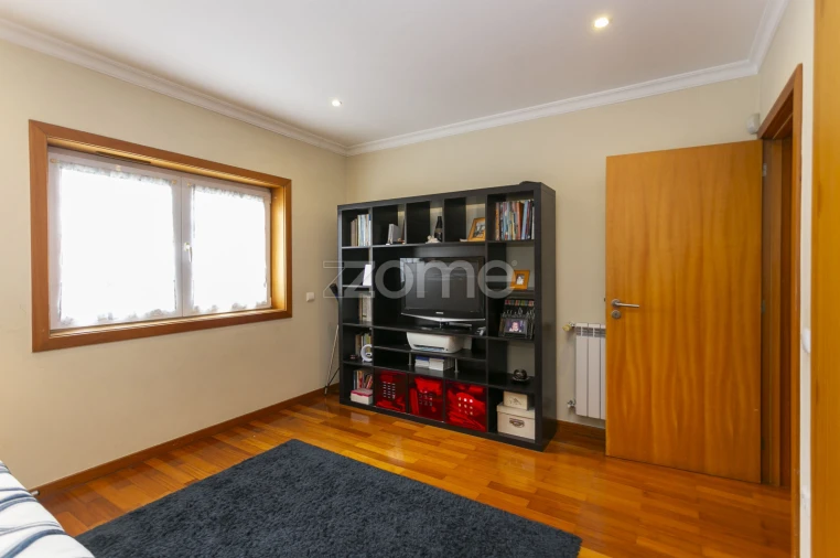 Moradia T4 para Venda em Vila Nova da Telha Foto 35