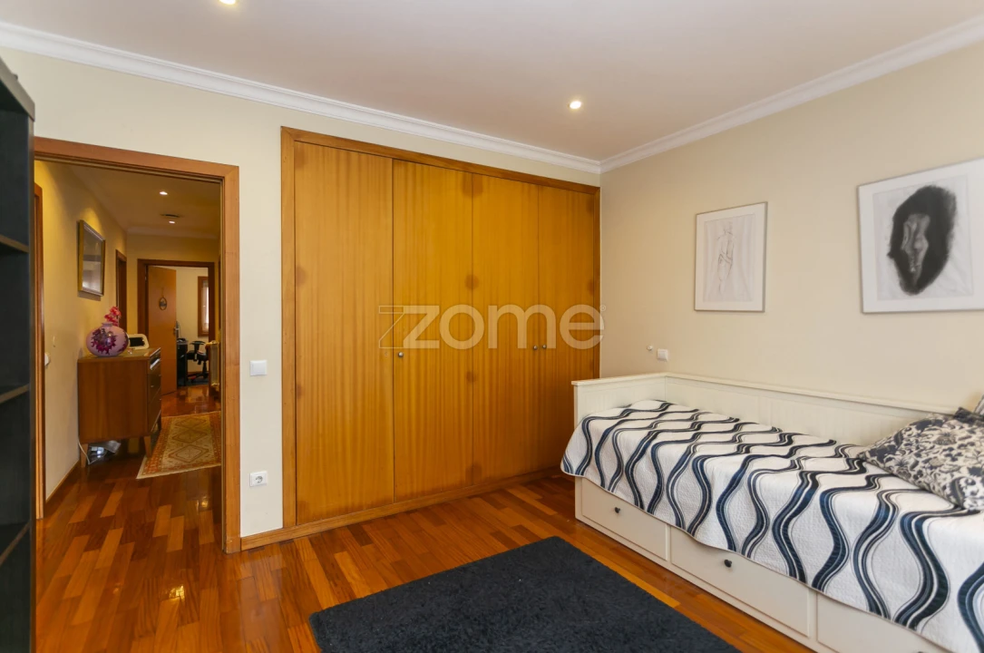 Moradia T4 para Venda em Vila Nova da Telha Foto 29