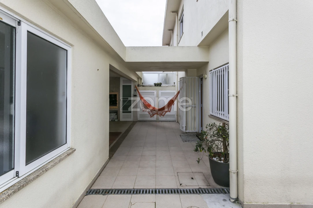 Moradia T4 para Venda em Vila Nova da Telha Foto 38