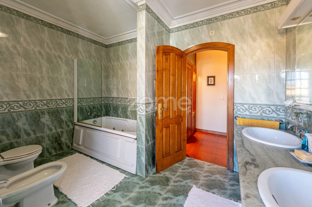 Moradia T3 para Venda em Arcozelo Foto 19