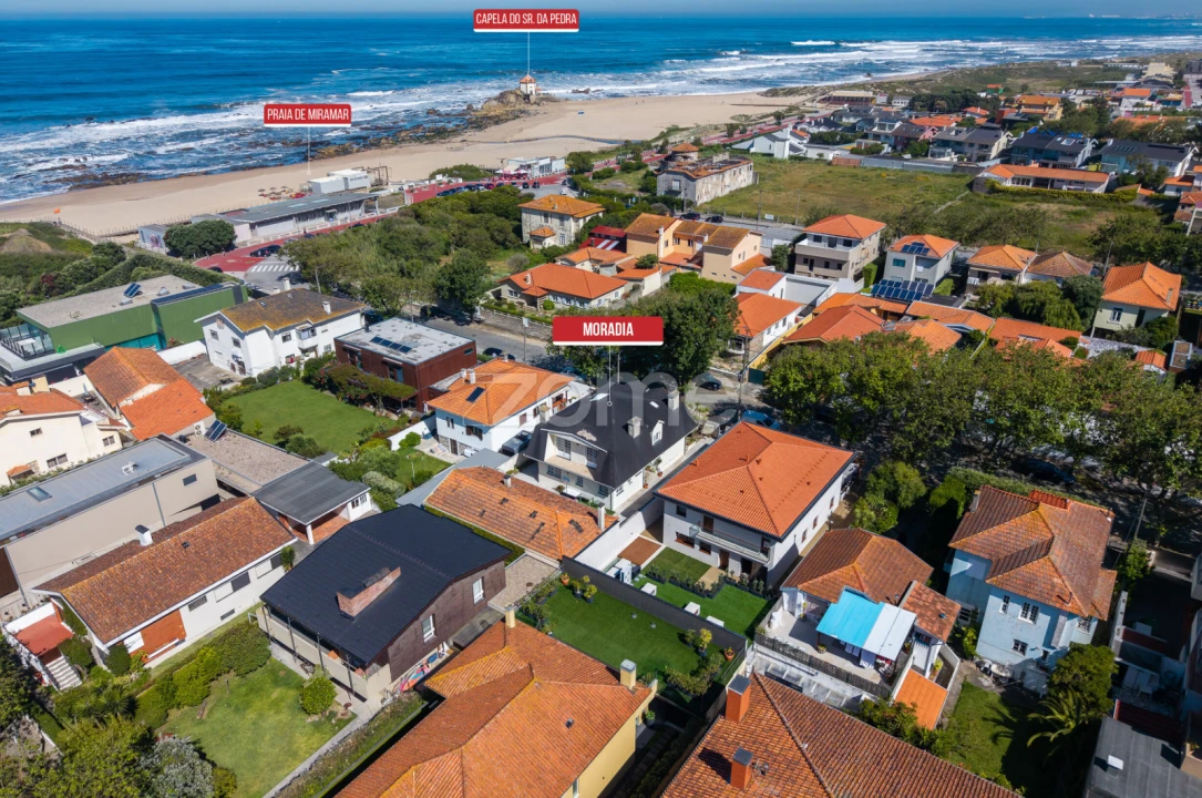 Moradia T3 para Venda em Arcozelo Foto 4