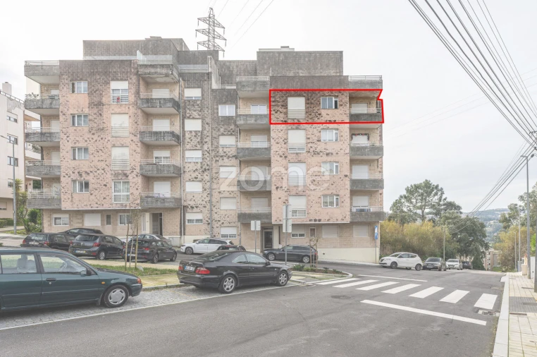 Apartamento T2 para Arrendamento em Gondomar (São Cosme), Valbom e Jovim Foto 2