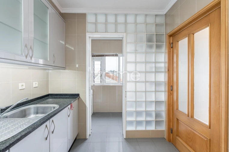 Apartamento T2 para Arrendamento em Gondomar (São Cosme), Valbom e Jovim Foto 18