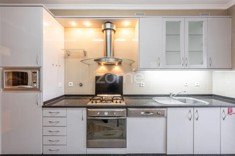 Apartamento T2 para Arrendamento em Gondomar (São Cosme), Valbom e Jovim Foto 14