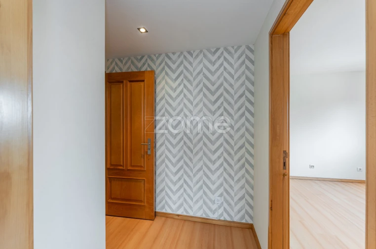 Apartamento T2 para Arrendamento em Gondomar (São Cosme), Valbom e Jovim Foto 25