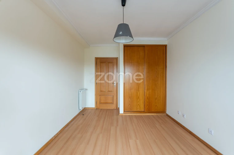 Apartamento T2 para Arrendamento em Gondomar (São Cosme), Valbom e Jovim Foto 34