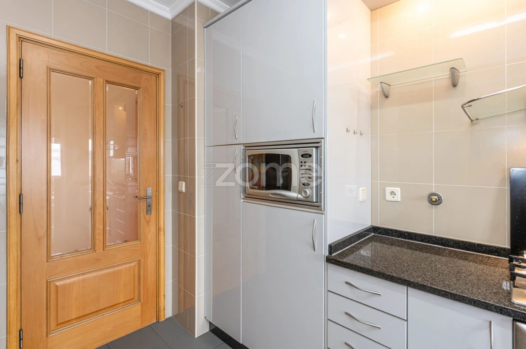 Apartamento T2 para Arrendamento em Gondomar (São Cosme), Valbom e Jovim Foto 13