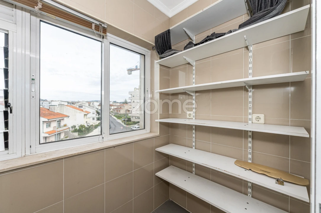 Apartamento T2 para Arrendamento em Gondomar (São Cosme), Valbom e Jovim Foto 20