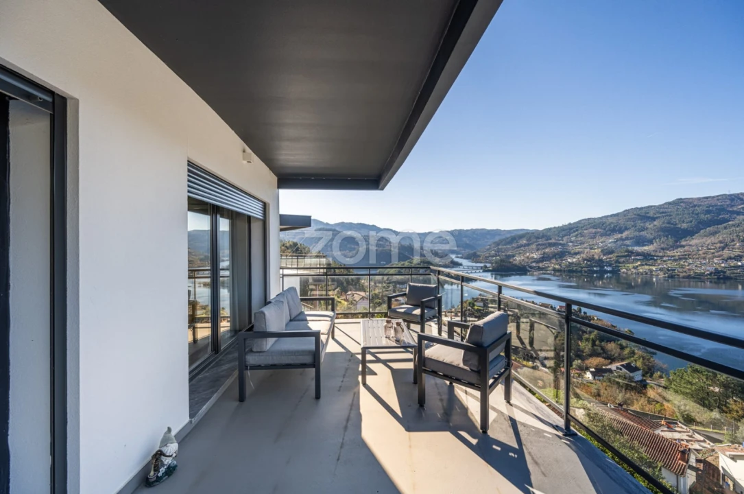 Moradia T4 para Venda em Vilar da Veiga Foto 51