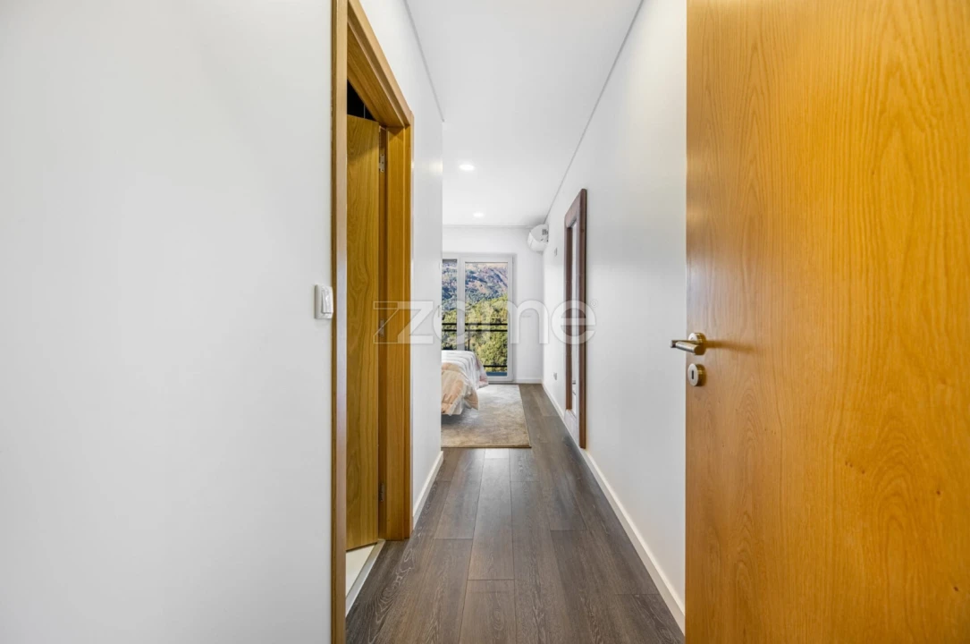 Moradia T4 para Venda em Vilar da Veiga Foto 34