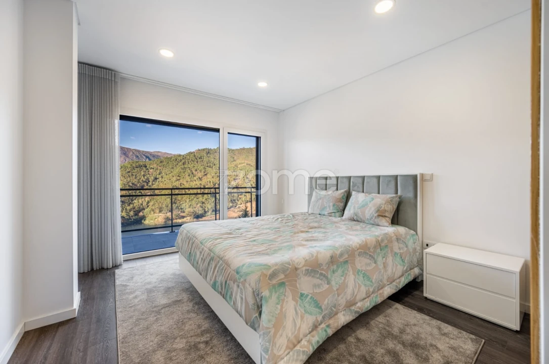 Moradia T4 para Venda em Vilar da Veiga Foto 31