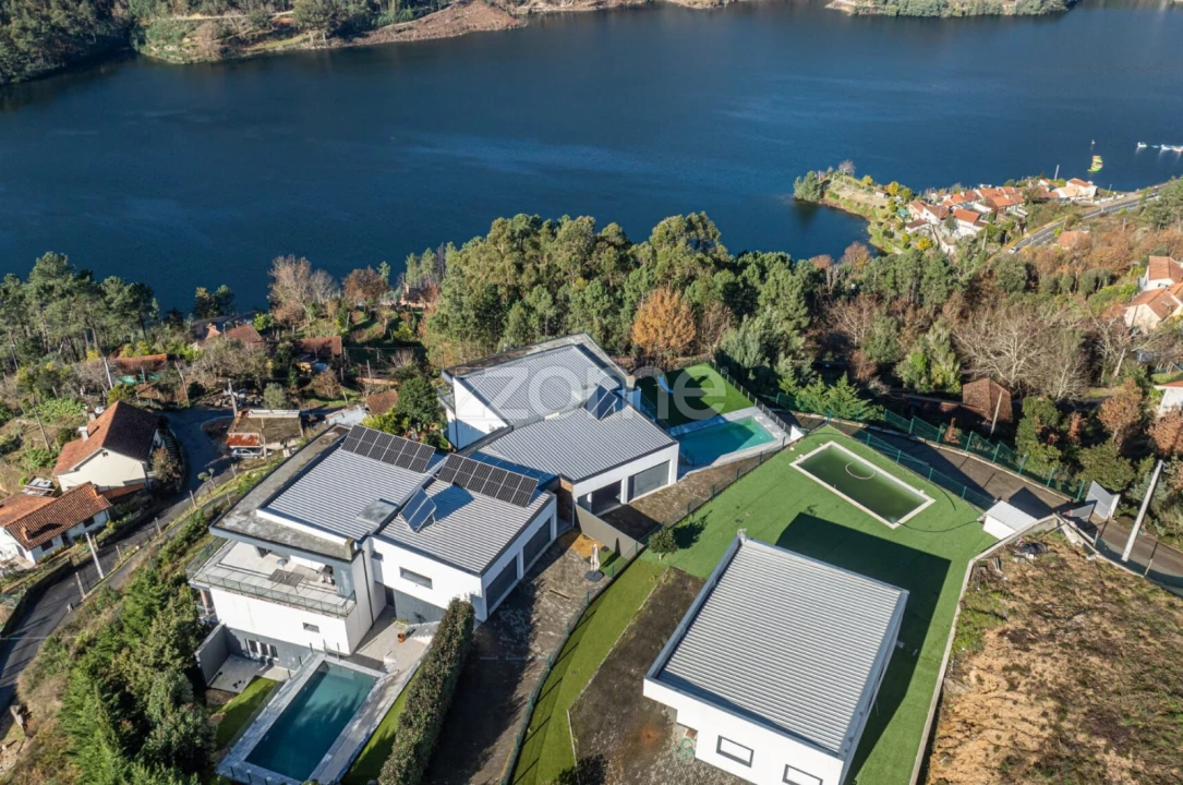 Moradia T4 para Venda em Vilar da Veiga Foto 27