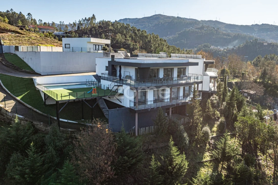 Moradia T4 para Venda em Vilar da Veiga Foto 12