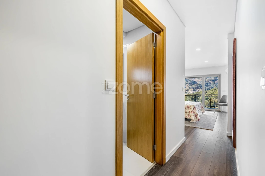 Moradia T4 para Venda em Vilar da Veiga Foto 5