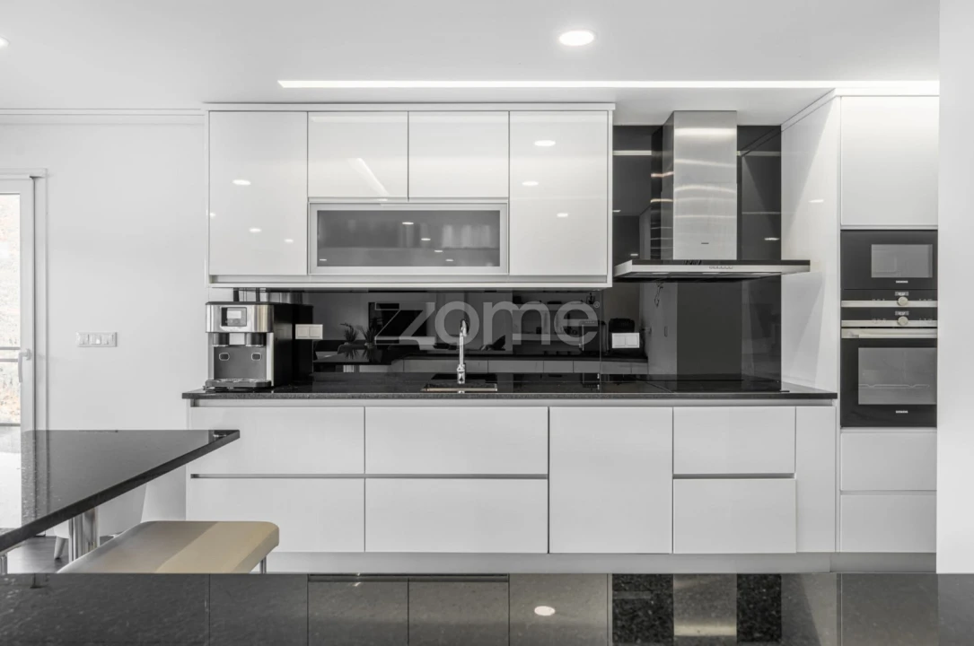 Moradia T4 para Venda em Vilar da Veiga Foto 2