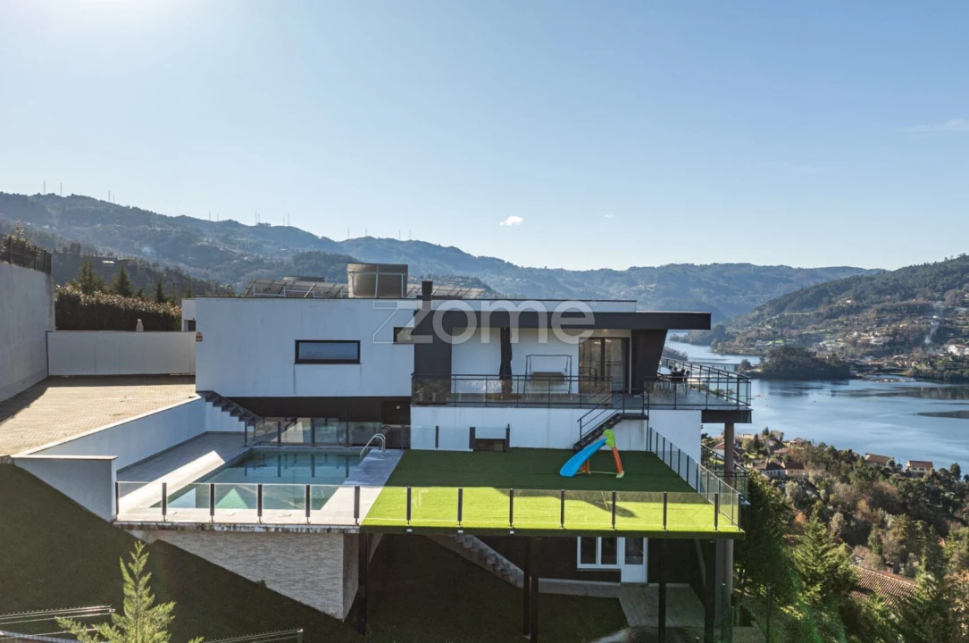 Moradia T4 para Venda em Vilar da Veiga Foto 28