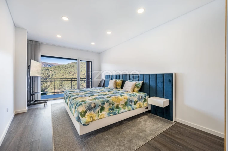 Moradia T4 para Venda em Vilar da Veiga Foto 49