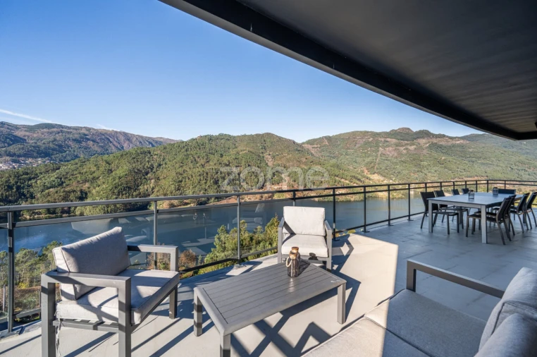 Moradia T4 para Venda em Vilar da Veiga Foto 32