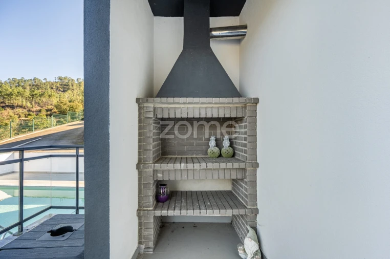 Moradia T4 para Venda em Vilar da Veiga Foto 3