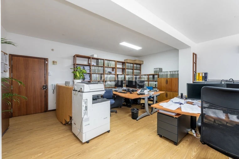 Escritório para Arrendamento em Mafamude e Vilar do Paraíso Foto 18